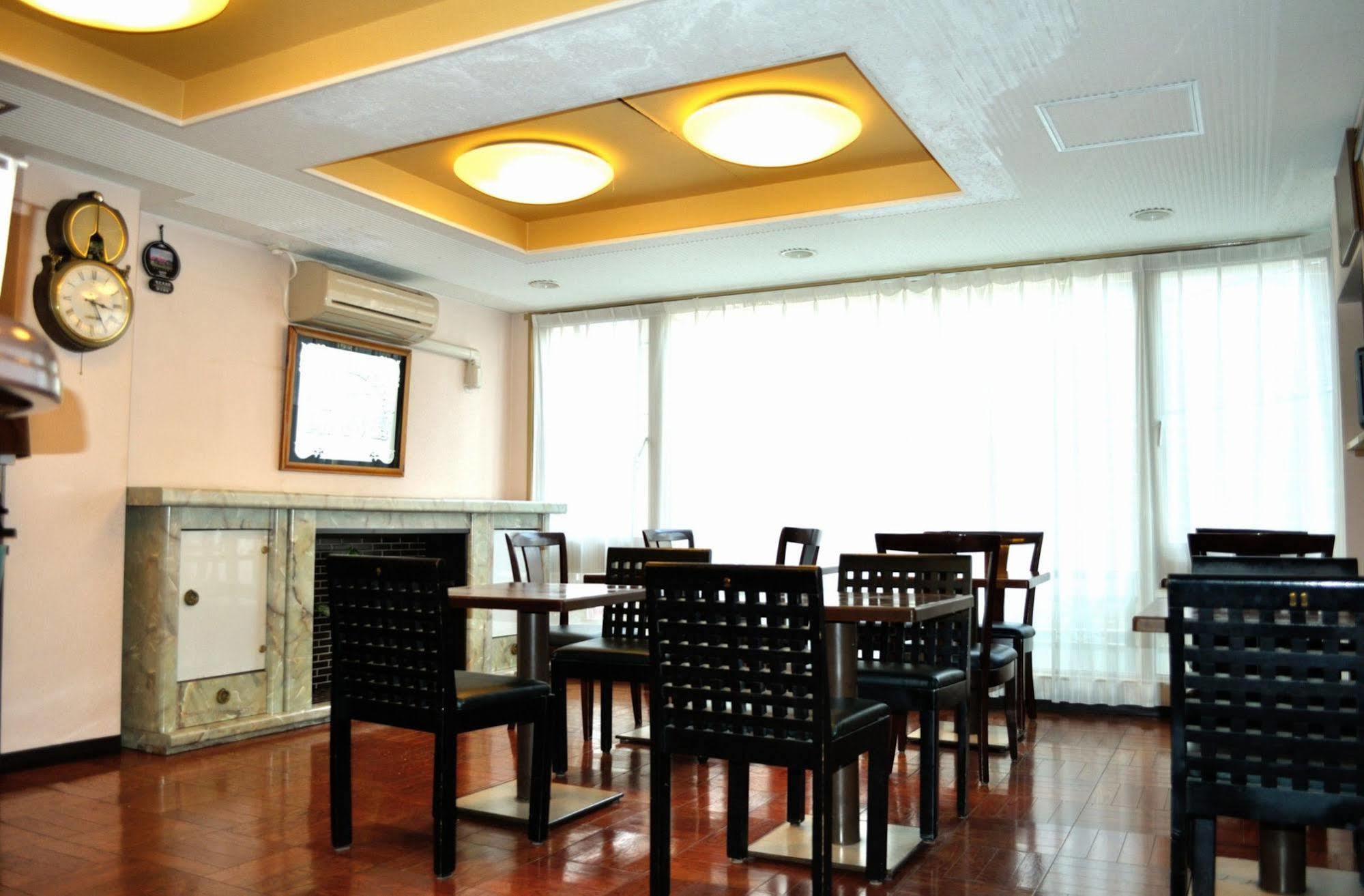 Kochi Sakura Hotel Экстерьер фото